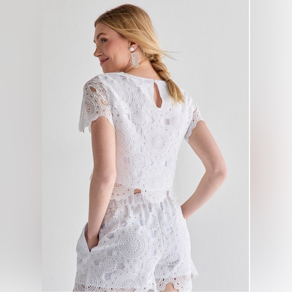 New Francesca’s Emilee White Lace Trouser Shorts - Picture 4 of 6